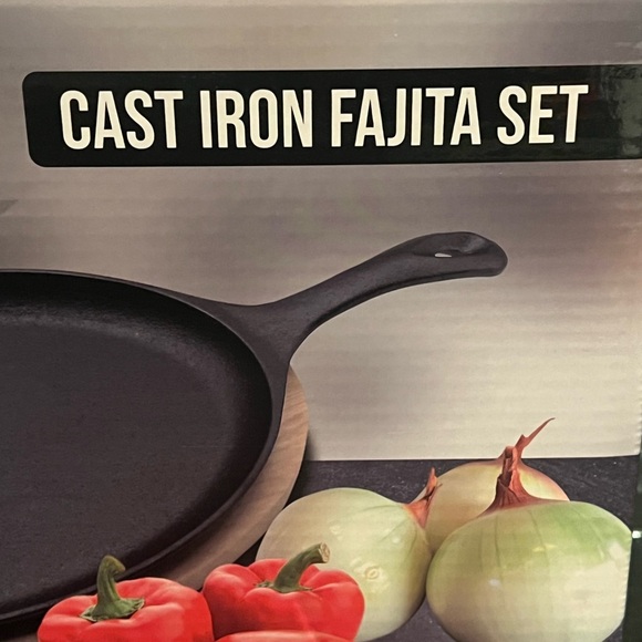 ROBERT IRVINE Cast Iron Fajita Set - Picture 2 of 2